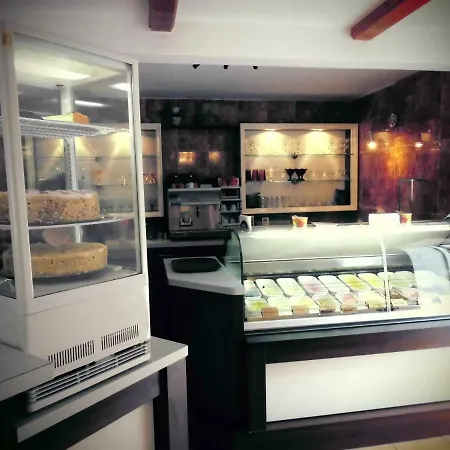 게스트하우스 Eiscafe&pension Schumann 3*